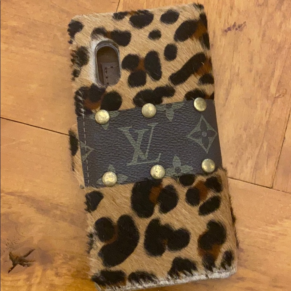 iPhone X Case - Picture 3 of 3